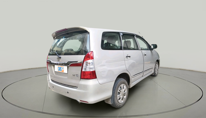 2014 Toyota Innova 2.5 GX 7 STR, Diesel, Manual, 1,23,181 km, exterior