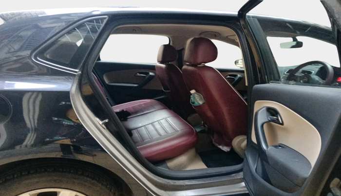 2011 Volkswagen Polo HIGHLINE1.2L, Petrol, Manual, 28,183 km, interior