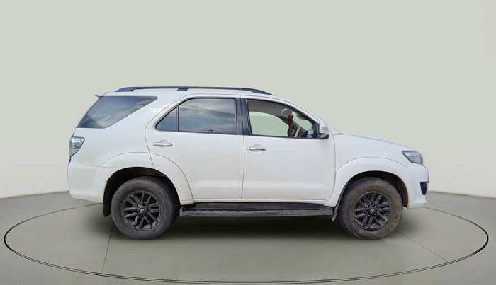 2013 Toyota Fortuner 3.0 4X4 MT, Diesel, Manual, 4,39,123 km, exterior