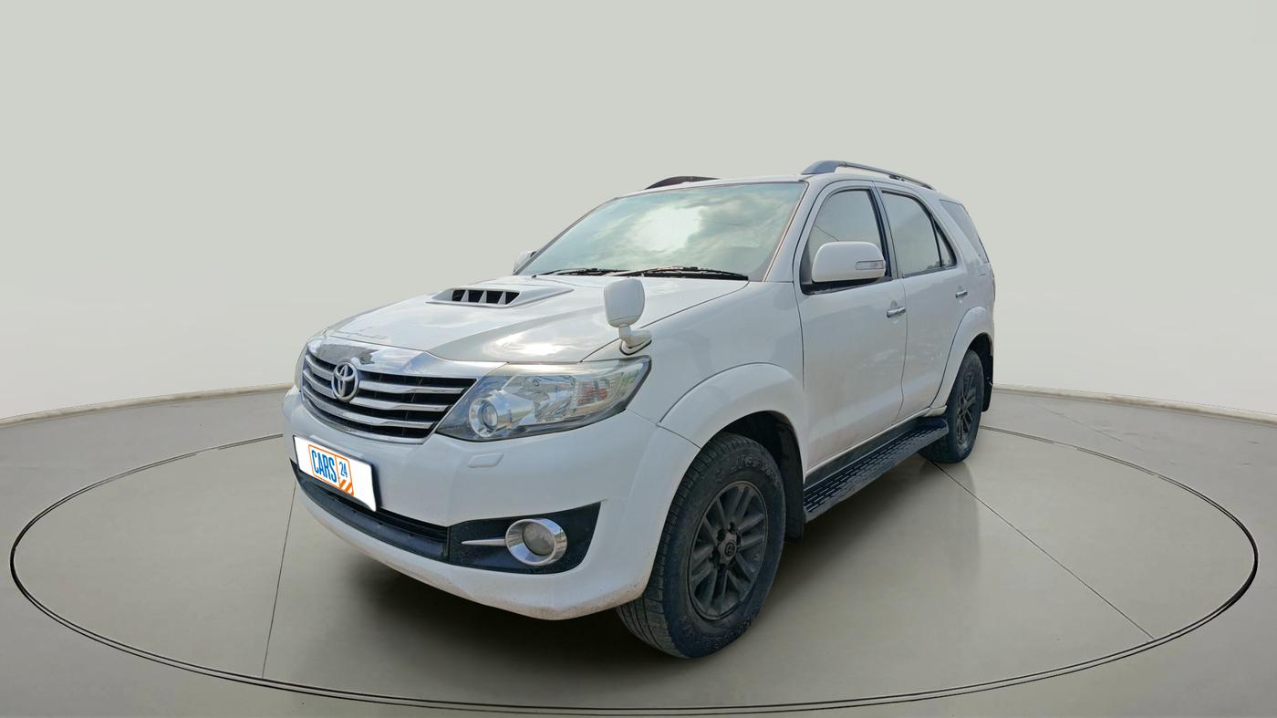 2013 Toyota Fortuner 3.0 4X4 MT, Diesel, Manual, 4,39,123 km, exterior