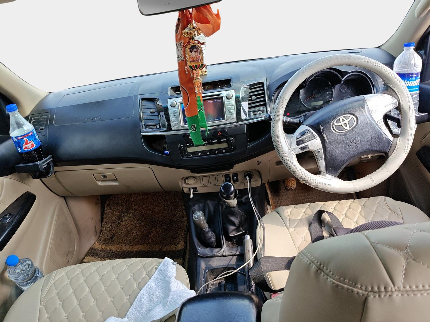 2013 Toyota Fortuner 3.0 4X4 MT, Diesel, Manual, 4,39,123 km, interior