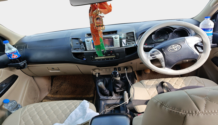 2013 Toyota Fortuner 3.0 4X4 MT, Diesel, Manual, 4,39,123 km, interior