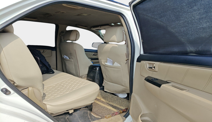 2013 Toyota Fortuner 3.0 4X4 MT, Diesel, Manual, 4,39,123 km, interior