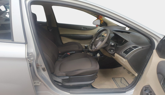 2013 Hyundai i20 SPORTZ 1.2, Petrol, Manual, 70,600 km, interior