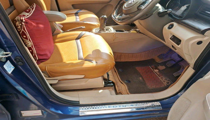 2020 Maruti Ertiga ZXI+ SHVS, Petrol, Manual, 1,00,184 km, interior