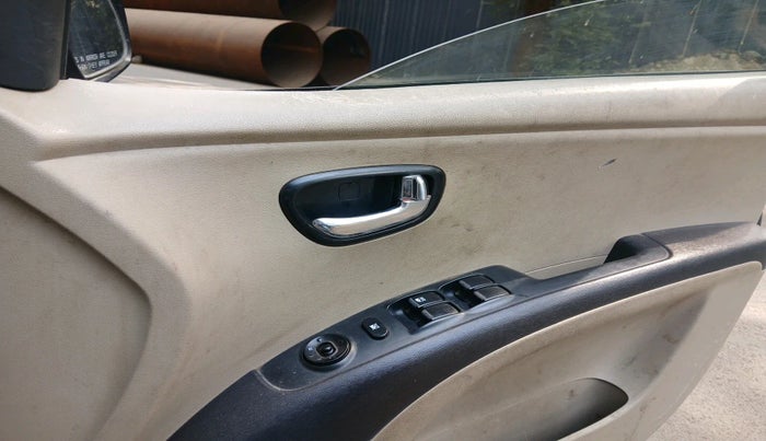 2011 Hyundai i10 MAGNA 1.2, Petrol, Manual, 49,130 km, interior