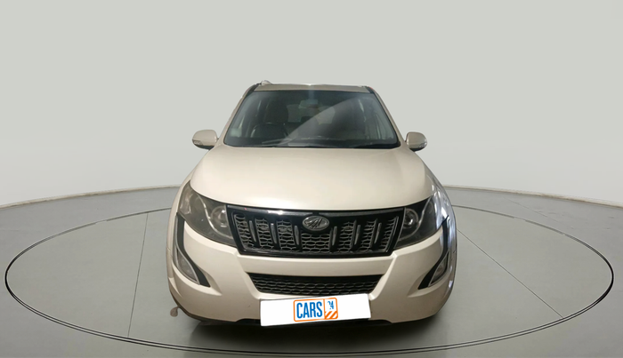 2016 Mahindra XUV500 W10 AT, Diesel, Automatic, 73,640 km, exterior