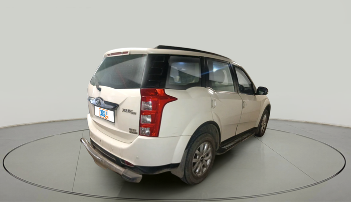 2016 Mahindra XUV500 W10 AT, Diesel, Automatic, 73,640 km, exterior