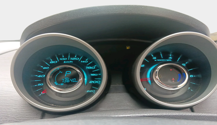 2016 Mahindra XUV500 W10 AT, Diesel, Automatic, 73,640 km, interior