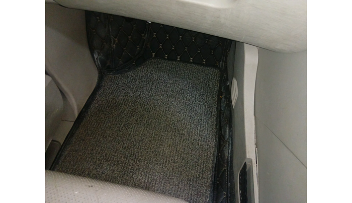 2016 Mahindra XUV500 W10 AT, Diesel, Automatic, 73,640 km, interior