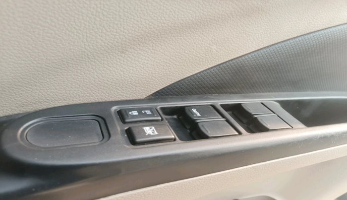 2015 Maruti Celerio VXI CNG, Petrol, Manual, 1,51,813 km, interior