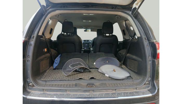 2017 Tata Hexa XT 4X2 6 STR, Diesel, Manual, 82,145 km, exterior