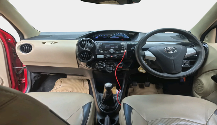 2017 Toyota Etios Liva V, Petrol, Manual, 78,280 km, interior