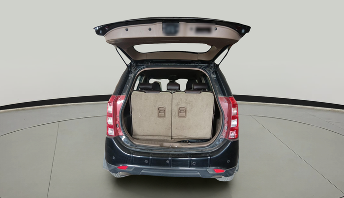 2015 Mahindra XUV500 W6, Diesel, Manual, 1,44,850 km, exterior