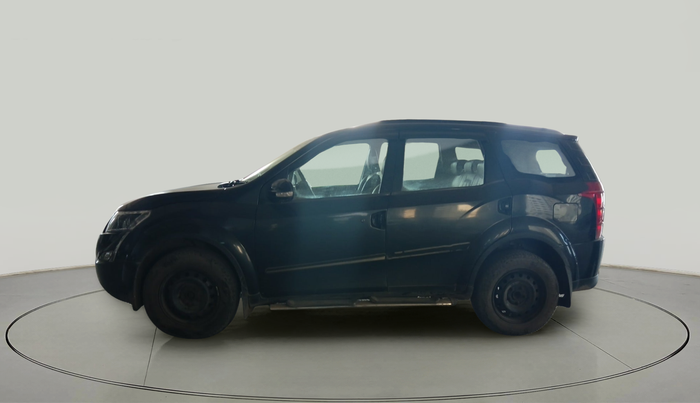 2015 Mahindra XUV500 W6, Diesel, Manual, 1,44,850 km, exterior