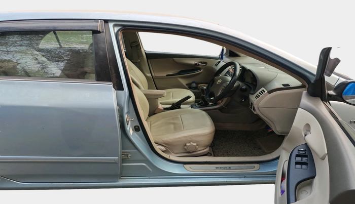 2011 Toyota Corolla Altis G PETROL, Petrol, Manual, 1,14,899 km, interior