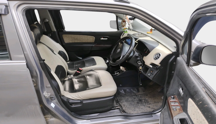 2017 Maruti Wagon R 1.0 VXI, Petrol, Manual, 76,861 km, interior