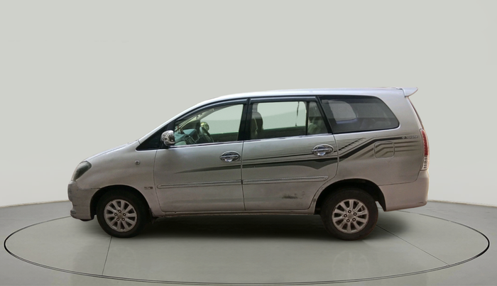 2010 Toyota Innova V 2.5 7 STR, Diesel, Manual, 2,47,936 km, exterior