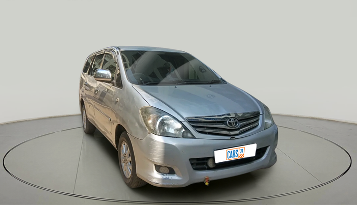 2010 Toyota Innova V 2.5 7 STR, Diesel, Manual, 2,47,936 km, exterior