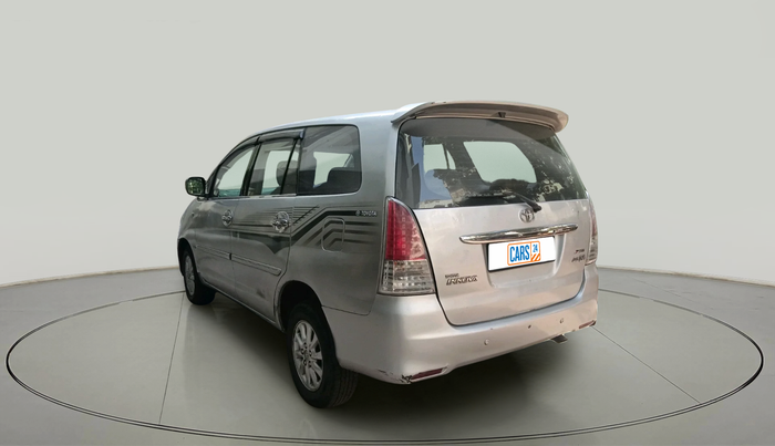 2010 Toyota Innova V 2.5 7 STR, Diesel, Manual, 2,47,936 km, exterior