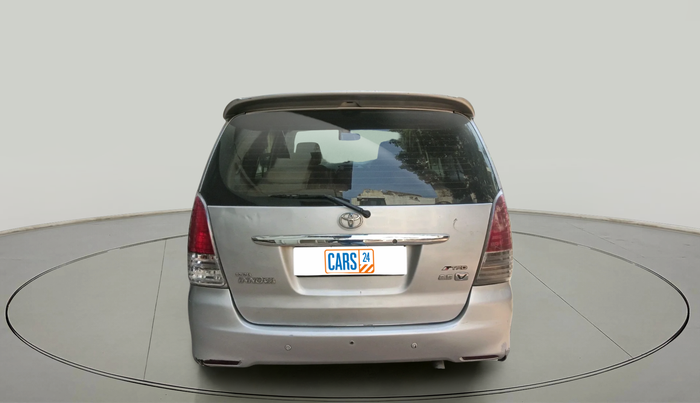 2010 Toyota Innova V 2.5 7 STR, Diesel, Manual, 2,47,936 km, exterior