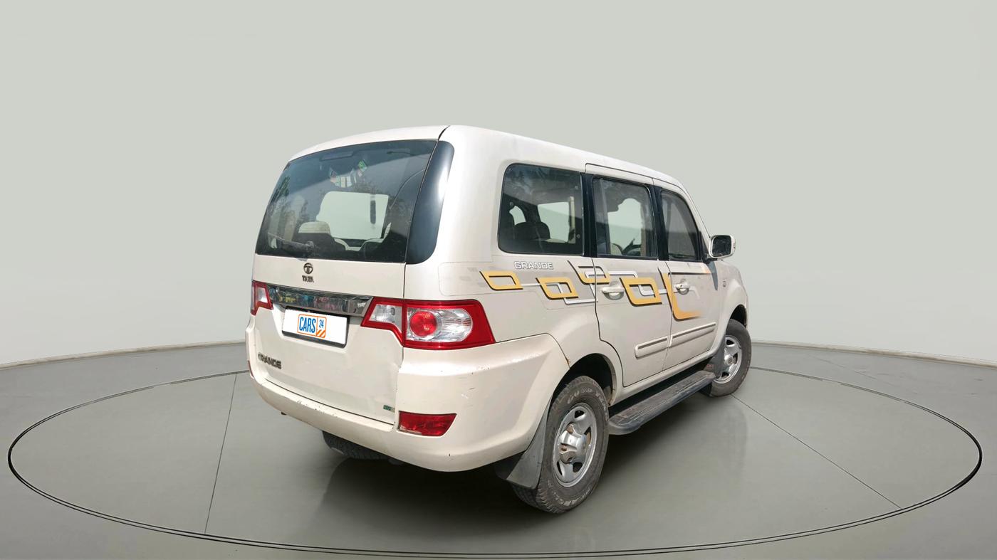 2011 Tata Sumo Grande MK II GX, Diesel, Manual, 1,13,075 km, exterior