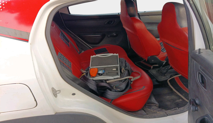 2017 Renault Kwid RXT 02 Anniversary Edition, Petrol, Manual, 28,602 km, interior