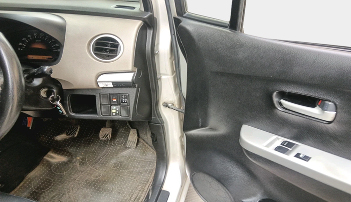 2015 Maruti Wagon R 1.0 LXI CNG, Petrol, Manual, 95,420 km, interior