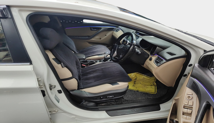 2013 Hyundai New Elantra 1.6 SX MT DIESEL, Diesel, Manual, 1,26,466 km, interior