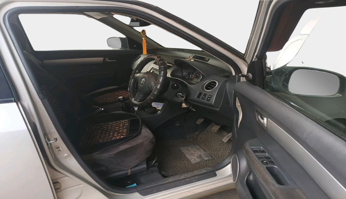 2011 Maruti Swift VXI, Petrol, Manual, 51,194 km, interior
