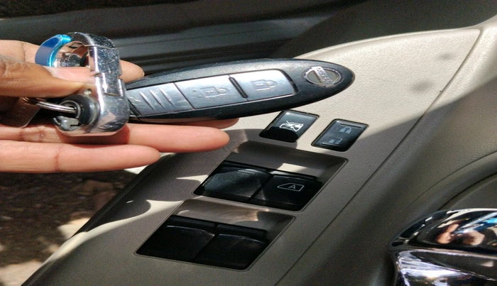 2013 Nissan Micra XV DIESEL, Diesel, Manual, 1,77,348 km, interior