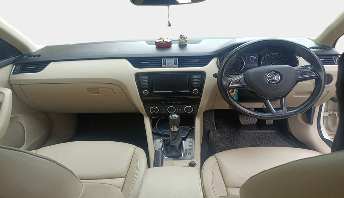 2017 Skoda Octavia STYLE PLUS AT 1.8 TSI, Petrol, Automatic, 81,491 km, interior