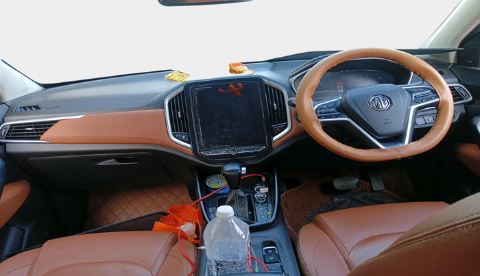 2021 MG HECTOR PLUS SHARP 1.5 PETROL TURBO CVT 6-STR, Petrol, Automatic, 1,06,828 km, interior