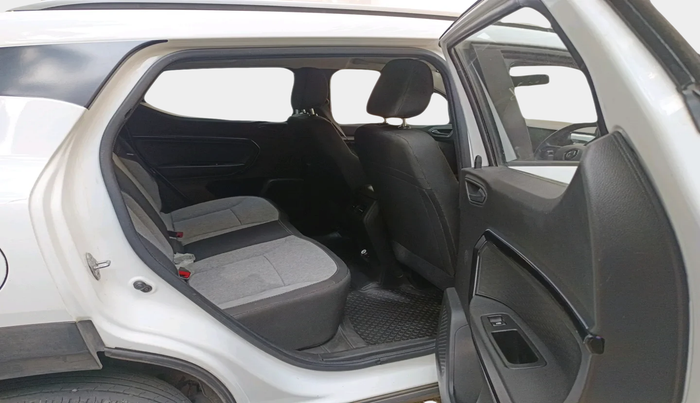2021 Renault Kiger RXL MT, Petrol, Manual, 43,336 km, interior