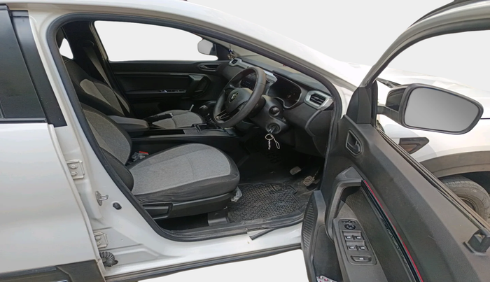 2021 Renault Kiger RXL MT, Petrol, Manual, 43,336 km, interior