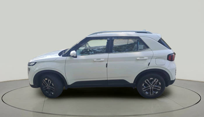 2023 Hyundai VENUE SX 1.5 CRDI, Diesel, Manual, 20,831 km, exterior