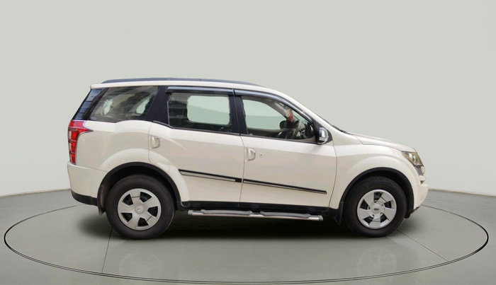 2015 Mahindra XUV500 W6, Diesel, Manual, 1,11,355 km, exterior