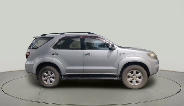 2010 Toyota Fortuner 3.0 4X4 MT, Diesel, Manual, 3,06,092 km, exterior