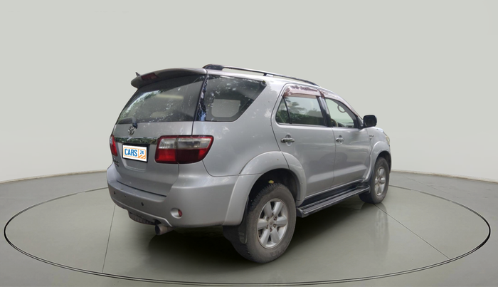 2010 Toyota Fortuner 3.0 4X4 MT, Diesel, Manual, 3,06,092 km, exterior