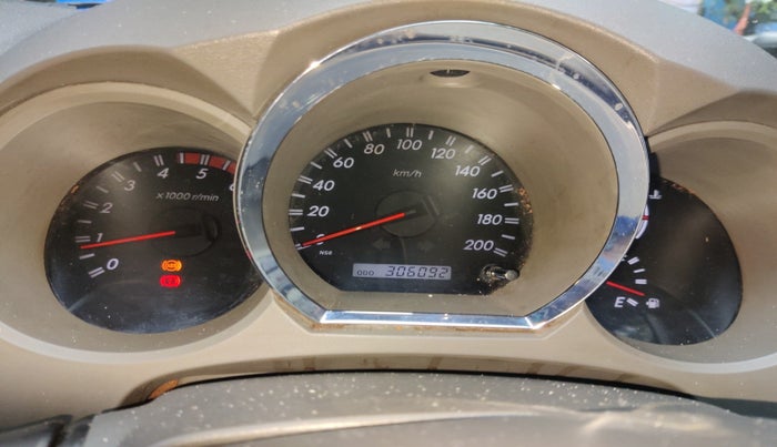 2010 Toyota Fortuner 3.0 4X4 MT, Diesel, Manual, 3,06,092 km, interior