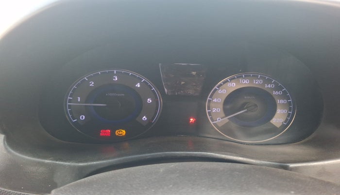 2012 Hyundai Verna FLUIDIC 1.6 CRDI SX, Diesel, Manual, 1,50,001 km, interior