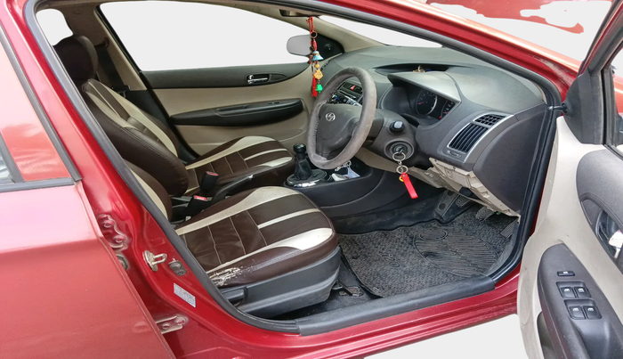 2013 Hyundai i20 MAGNA 1.2, Petrol, Manual, 58,695 km, interior