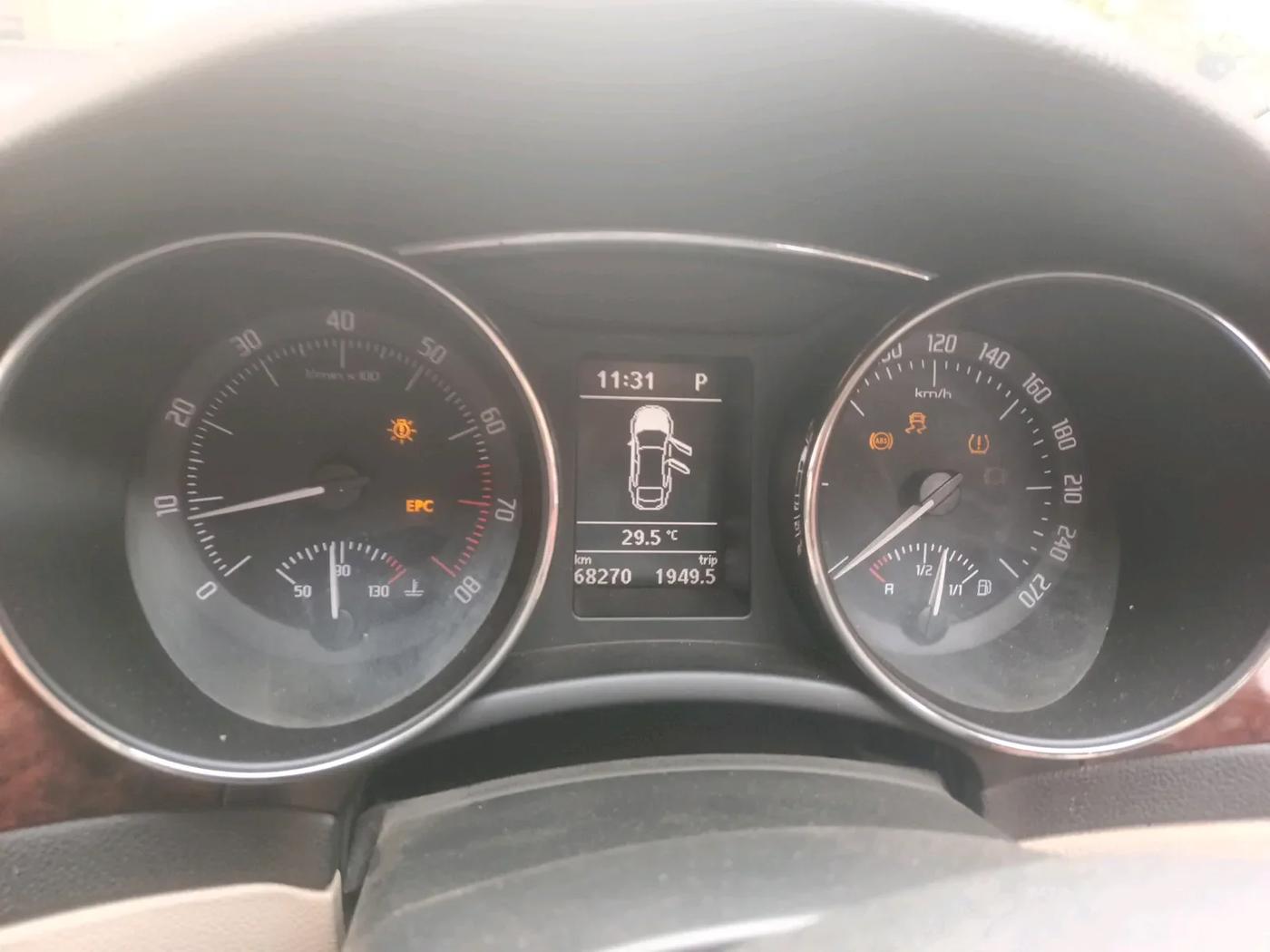 2010 Skoda Superb ELEGANCE 1.8 TSI AT, Petrol, Automatic, 68,270 km, interior