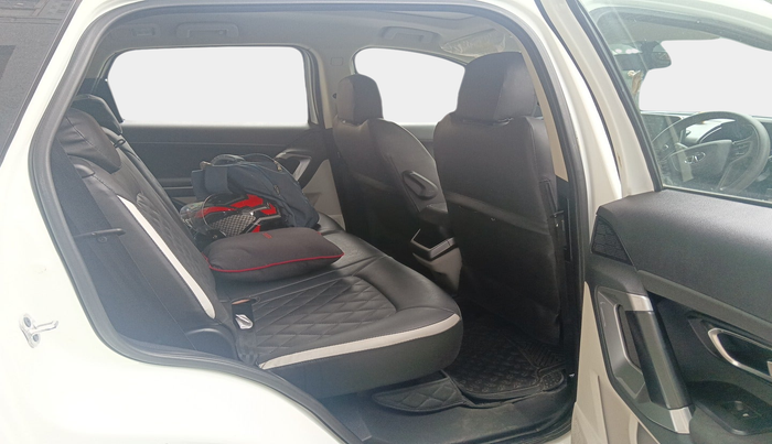 2022 Tata Safari XTA PLUS, Diesel, Automatic, 34,663 km, interior