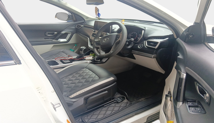 2022 Tata Safari XTA PLUS, Diesel, Automatic, 34,663 km, interior