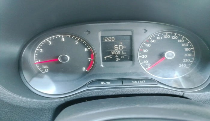 2017 Volkswagen Ameo COMFORTLINE 1.2L, Petrol, Manual, 38,031 km, interior