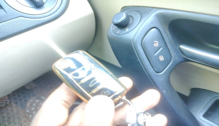 2017 Volkswagen Ameo COMFORTLINE 1.2L, Petrol, Manual, 38,031 km, interior