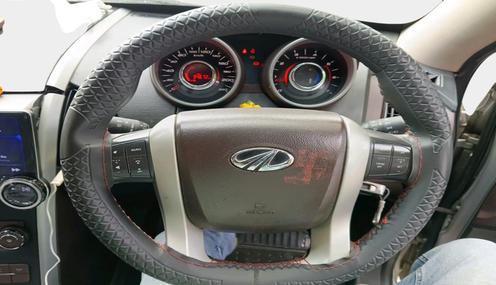 2014 Mahindra XUV500 W6, Diesel, Manual, 94,672 km, interior