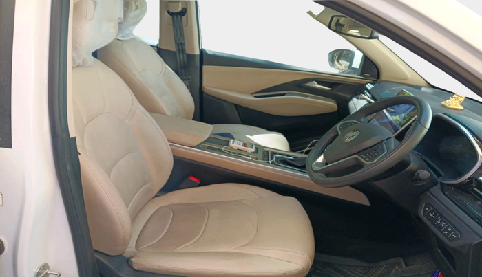 2023 MG HECTOR SHARP PRO 1.5 PETROL TURBO CVT PETROL, Petrol, Automatic, 6,804 km, interior