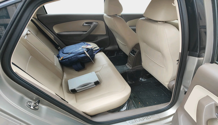 2015 Skoda Rapid 1.5 TDI CR STYLE PLUS AT, Diesel, Automatic, 1,50,050 km, interior